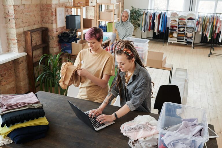 Ecommerce Marketplace & QCommerce Platforms: The Complete Seller’s Guide (2026)